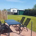 Dom wakacyjny Ferienhaeuser Huehnergott Und Kranichnest, Sauna, Kamin Und Garten