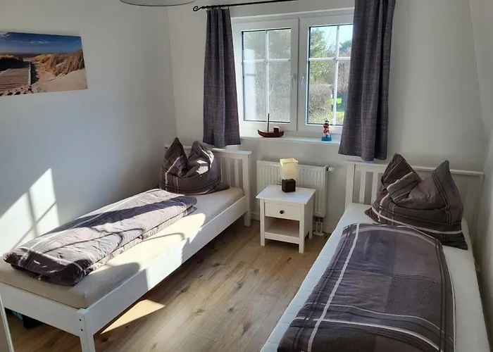 Ferienhaeuser Huehnergott Und Kranichnest, Sauna, Kamin Und Garten Dom wakacyjny Breege