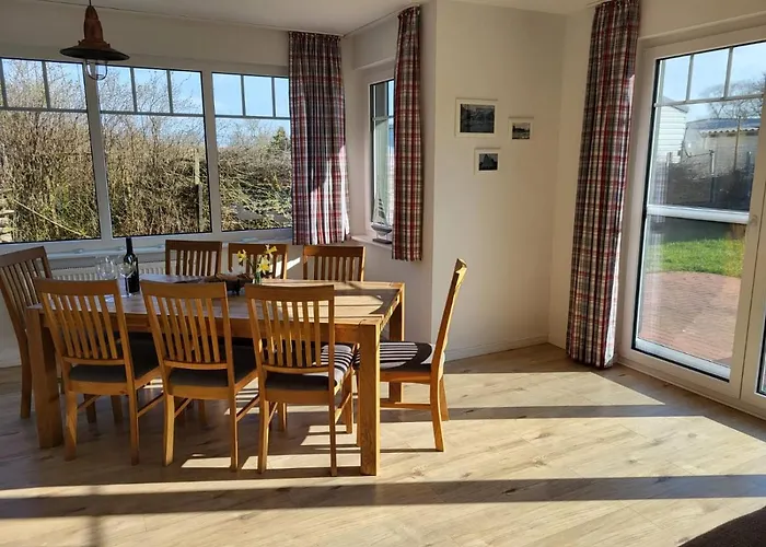 Dom wakacyjny Ferienhaeuser Huehnergott Und Kranichnest, Sauna, Kamin Und Garten *