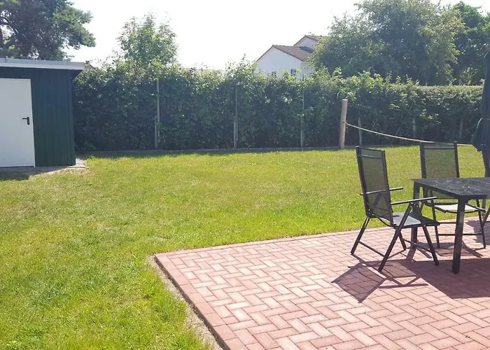 Ferienhaeuser Huehnergott Und Kranichnest, Sauna, Kamin Und Garten Breege